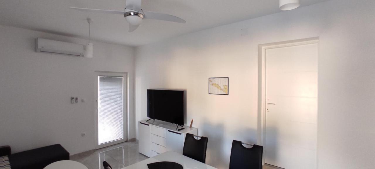Apartment Zalo Donje Selo na Šolti المظهر الخارجي الصورة