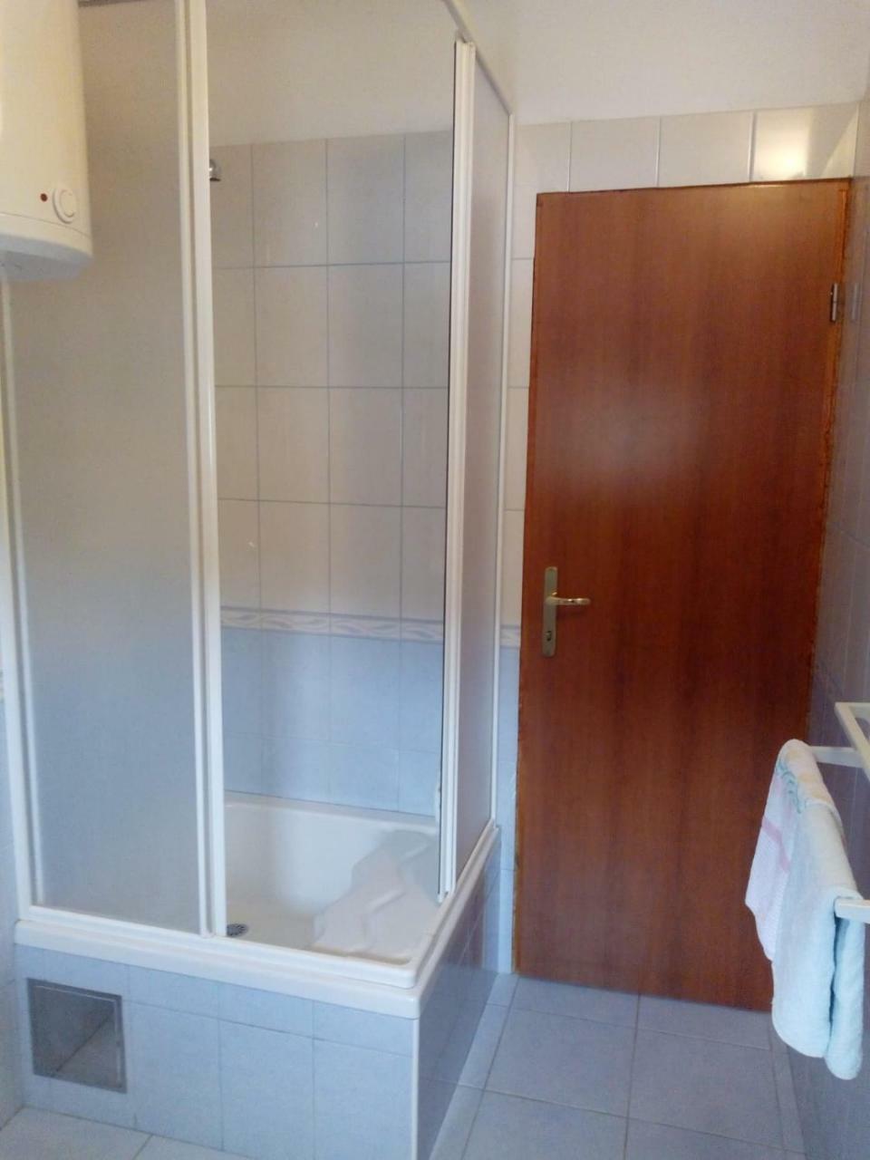 Apartment Zalo Donje Selo na Šolti المظهر الخارجي الصورة