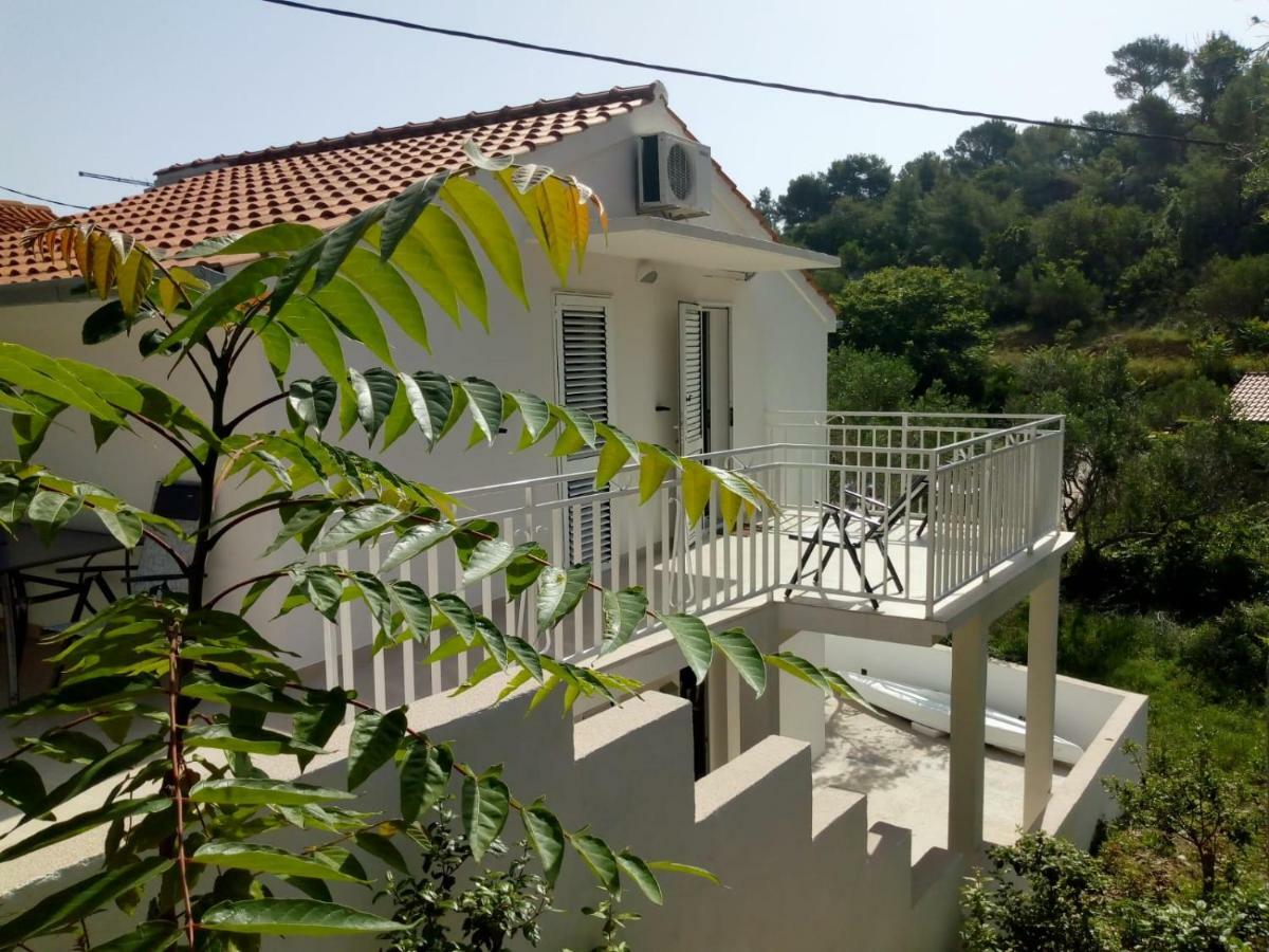 Apartment Zalo Donje Selo na Šolti المظهر الخارجي الصورة